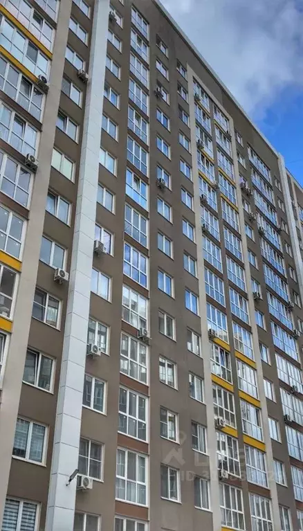 3-к кв. Брянская область, Брянск ул. Горбатова, 18 (76.84 м) - Фото 0