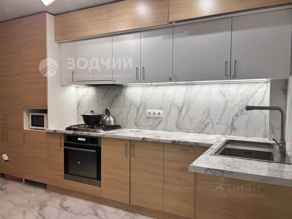 2-к кв. Чувашия, Цивильск Цивильский район, ул. Строителей, 8 (58.2 м) - Фото 1