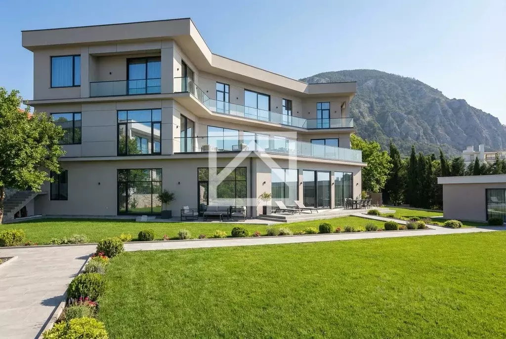 Дом в Крым, Ялта муниципальный округ, Гурзуф пгт ул. Дачная, 44 (2150 ... - Фото 1