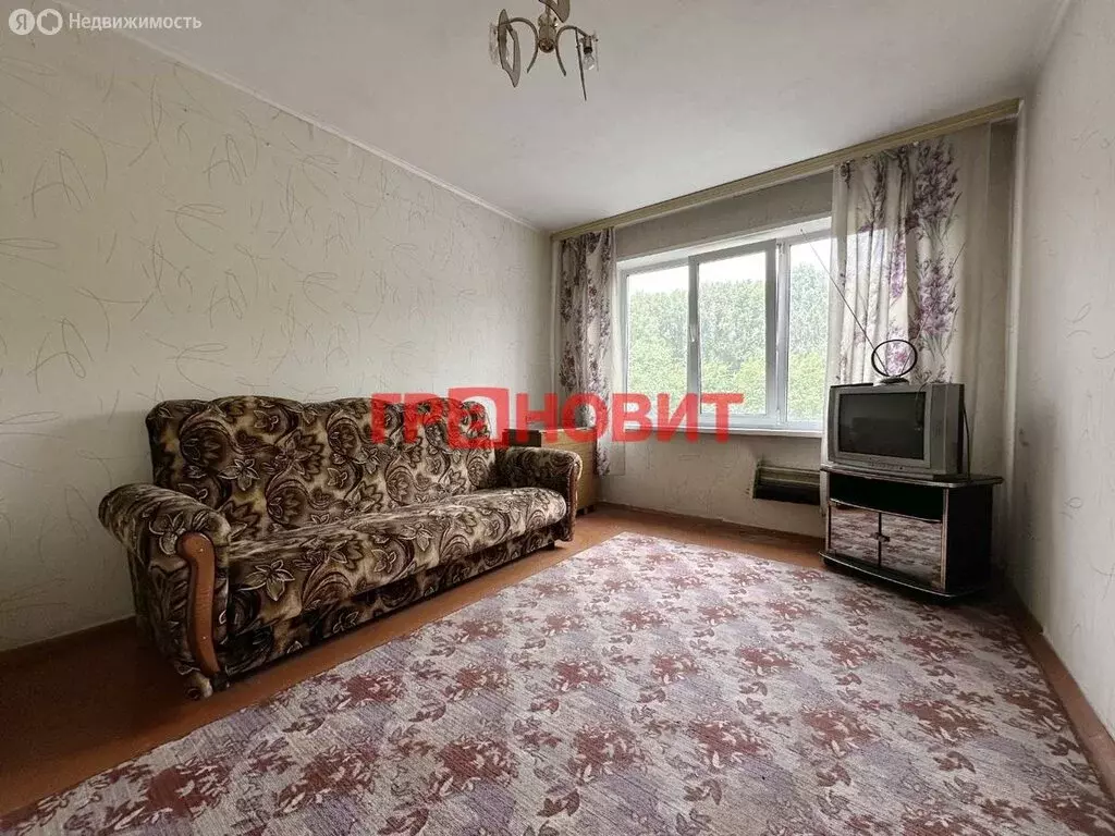 3-комнатная квартира: Новосибирск, улица Петухова, 38/1 (61.5 м) - Фото 0