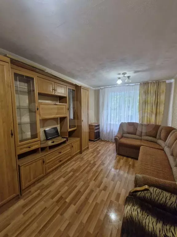 Комната 17,5 м в 3-к., 1/5 эт. - Фото 0