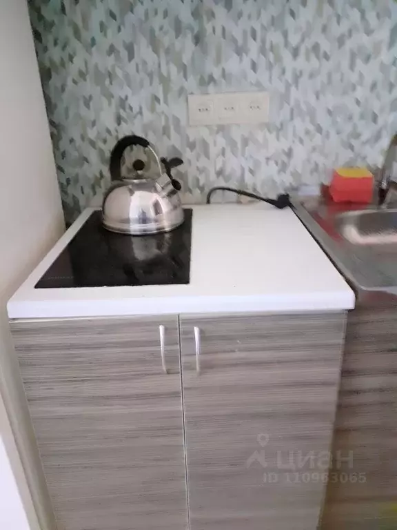 Комната Омская область, Омск ул. Петра Ильичева, 2 - Фото 2