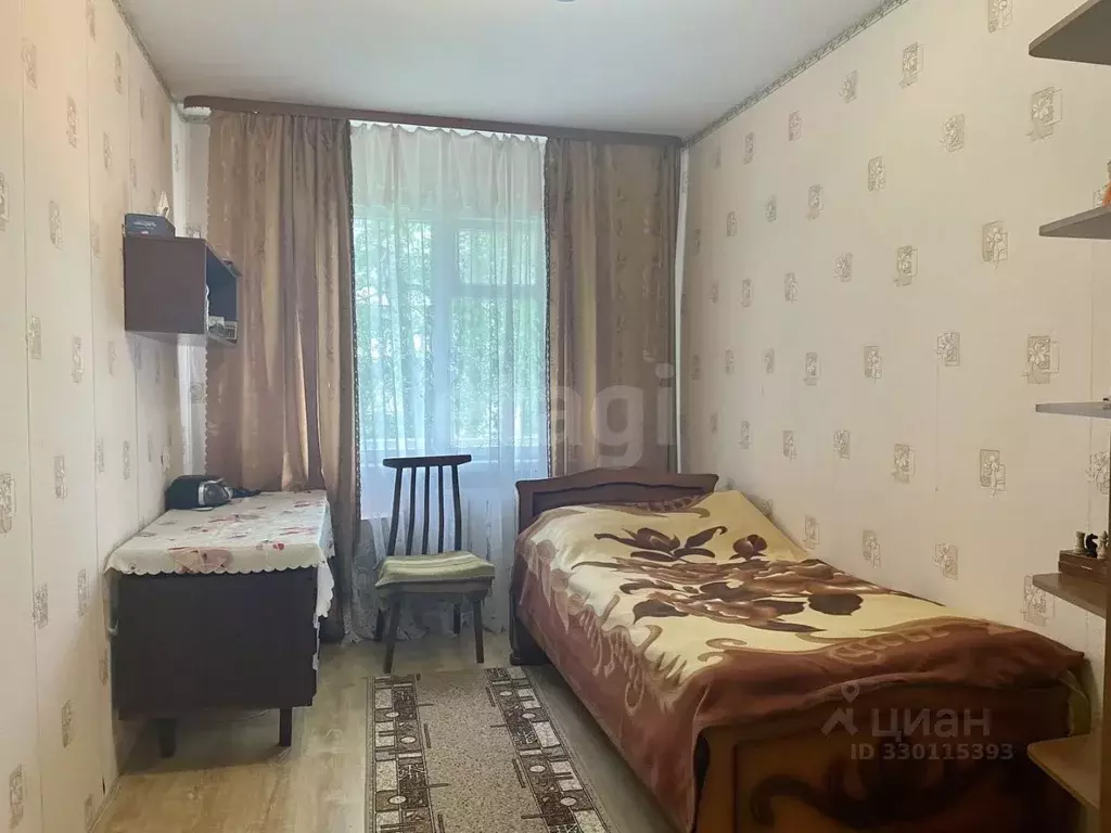 2-к кв. Псковская область, Печоры Заводская ул., 3б (42.0 м) - Фото 1
