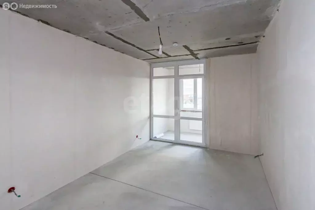 2-комнатная квартира: Тюмень, улица 9 Января, 160к1 (63.8 м) - Фото 2