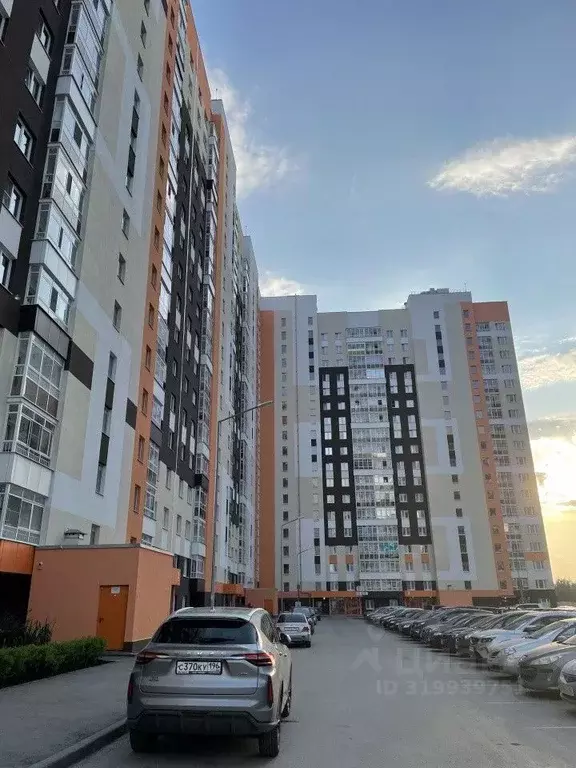3-к кв. Свердловская область, Екатеринбург ул. Латвийская, 56 (59.3 м) - Фото 0