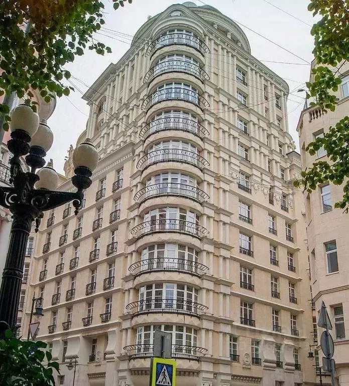 4-к кв. Москва Малая Бронная ул., 44 (190.0 м) - Фото 1