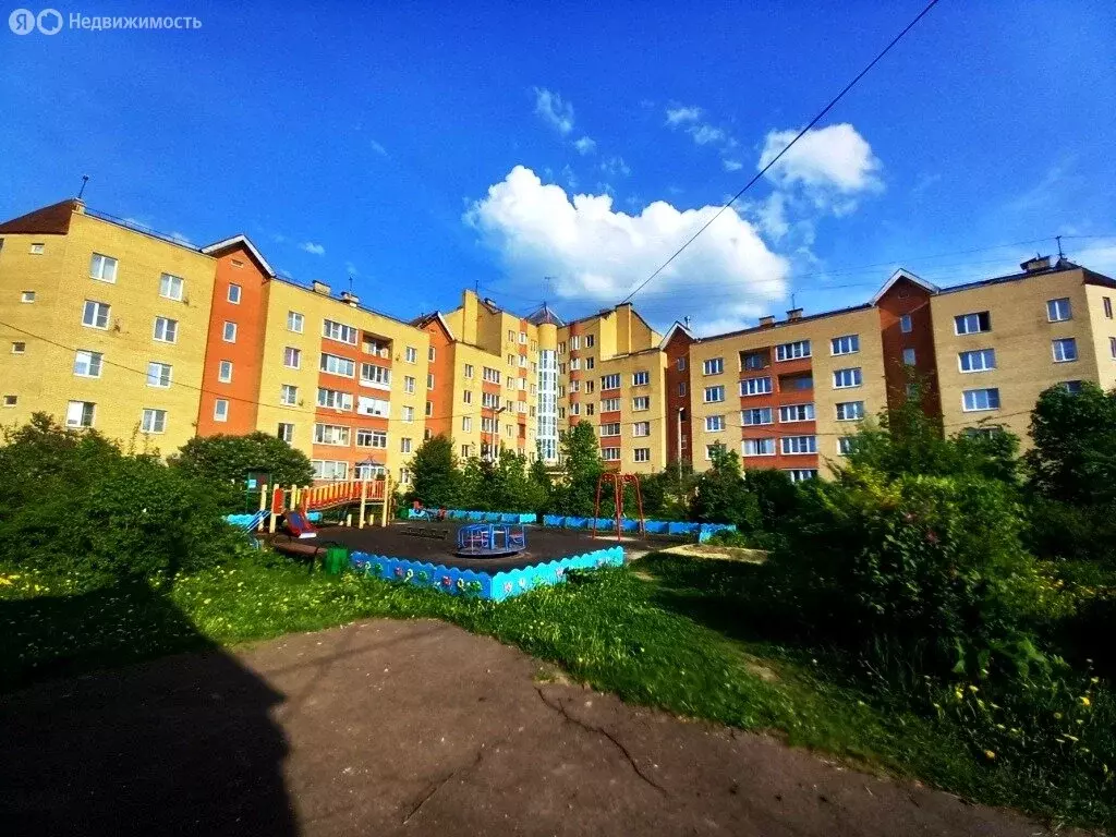 3-комнатная квартира: посёлок городского типа Фряново, Первомайская ... - Фото 1