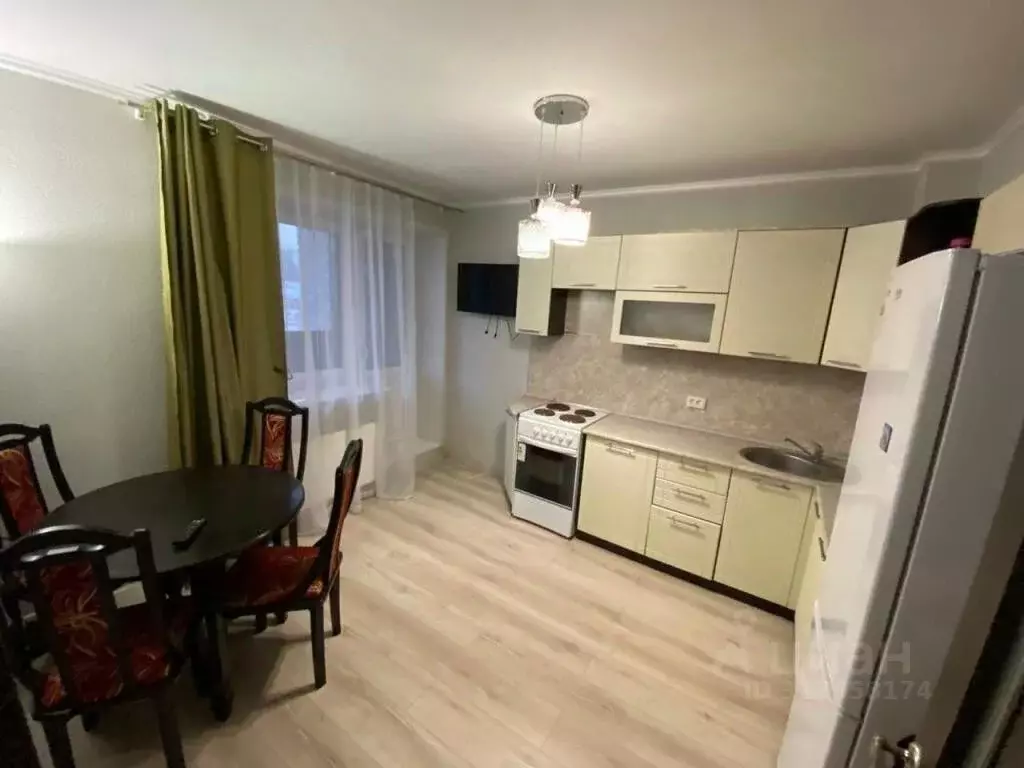 1-к кв. Татарстан, Казань ул. Чингиза Айтматова, 1 (42.0 м) - Фото 0