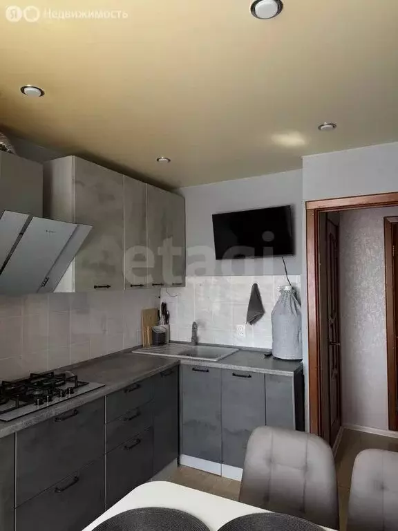 2-комнатная квартира: Ухта, Коммунальная улица, 7 (50.5 м) - Фото 0