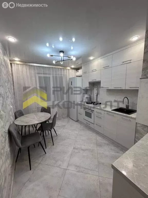 3-комнатная квартира: Омск, Волгоградская улица, 30 (62 м) - Фото 1