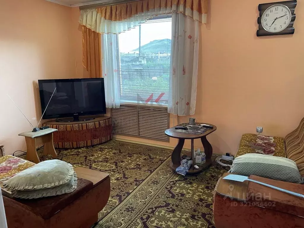 Дом в Тыва, Туран Пий-Хемский район, Комсомольская ул. (74 м) - Фото 0