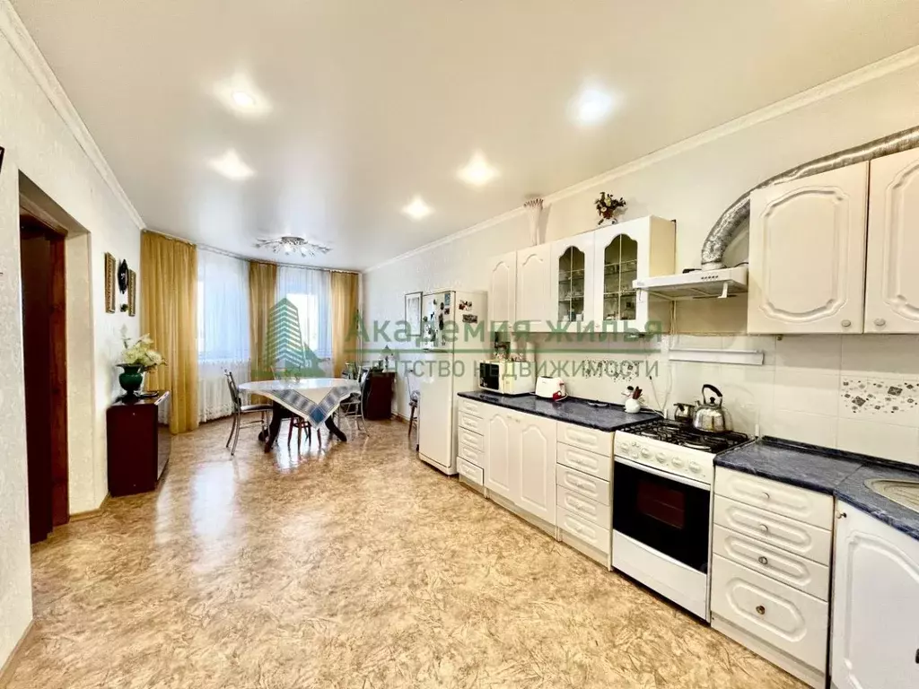 3-к кв. Саратовская область, Энгельс ул. Ленина, 2 (101.4 м) - Фото 1