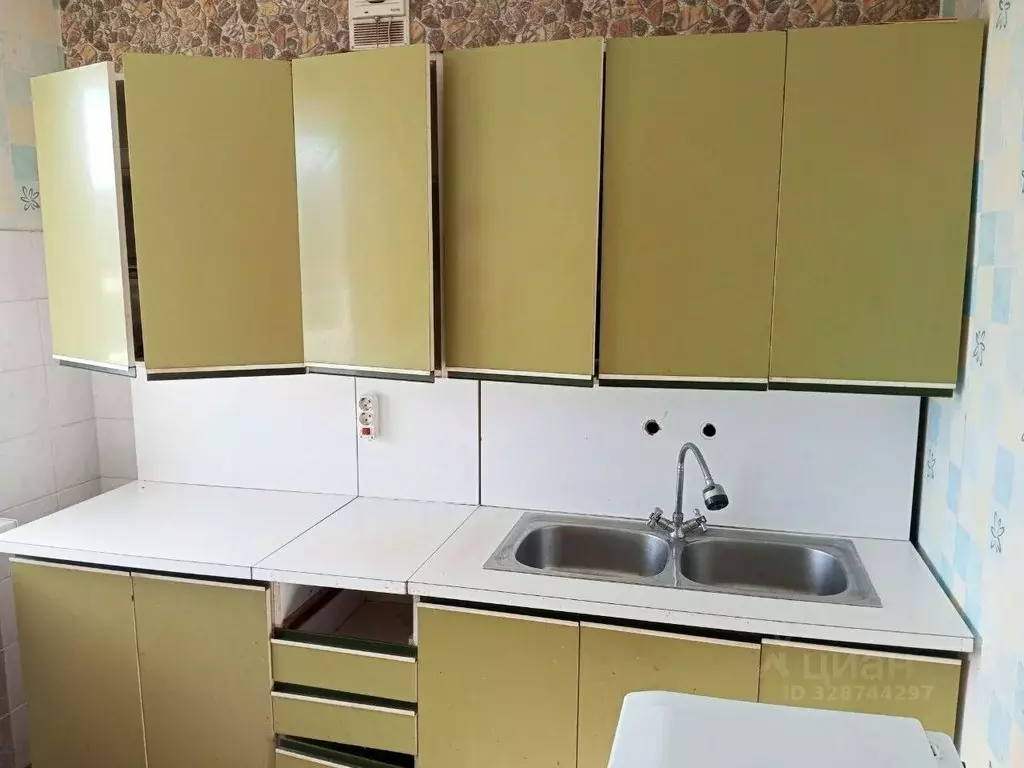 1-к кв. Крым, Феодосия ул. Володарского, 15А (33.8 м) - Фото 1