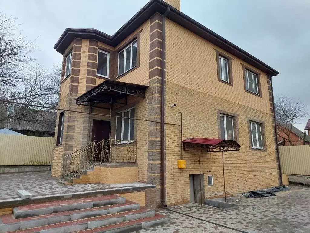 Дом в Ростовская область, Ростов-на-Дону Грациозная ул., 33/25 (230 м) - Фото 0
