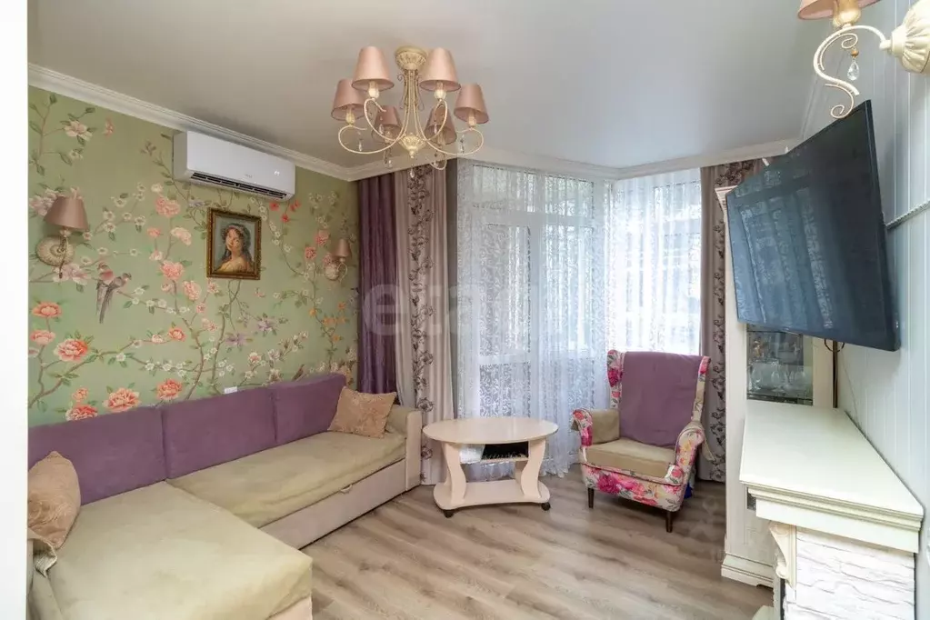 1-к кв. Тюменская область, Тюмень ул. Газовиков, 73к1 (41.1 м) - Фото 1