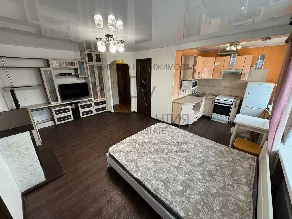 2-к кв. Хабаровский край, Комсомольск-на-Амуре ул. Кирова, 67 (41.8 м) - Фото 1