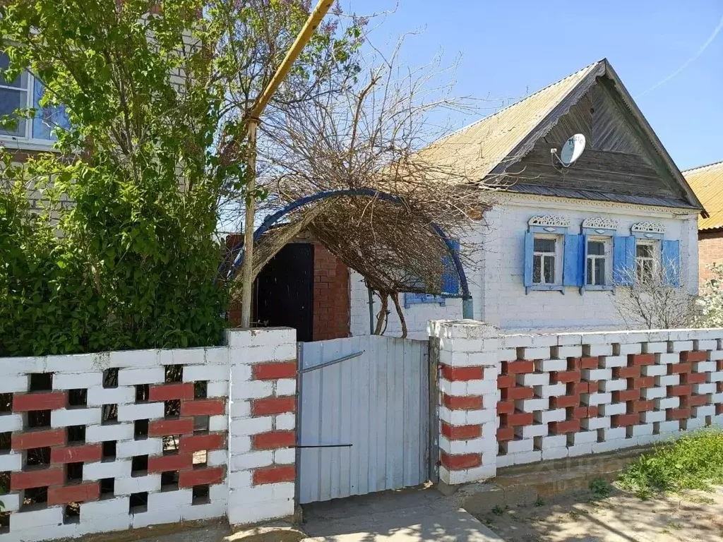 Дом в Астраханская область, Икрянинский район, с. Седлистое  (209 м) - Фото 1