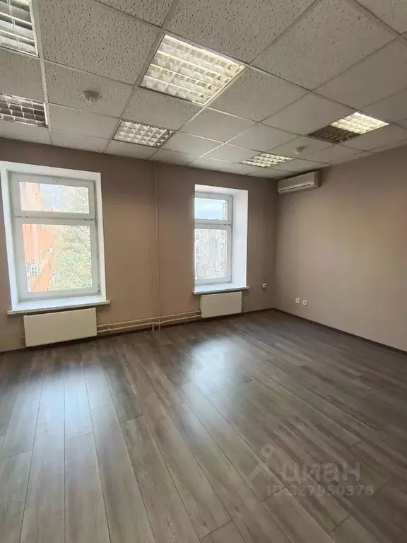 Офис в Москва ул. Атарбекова, 4 (92 м) - Фото 1