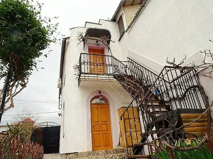 Дом в Крым, Евпатория ул. Приморская, 13 (120 м) - Фото 1