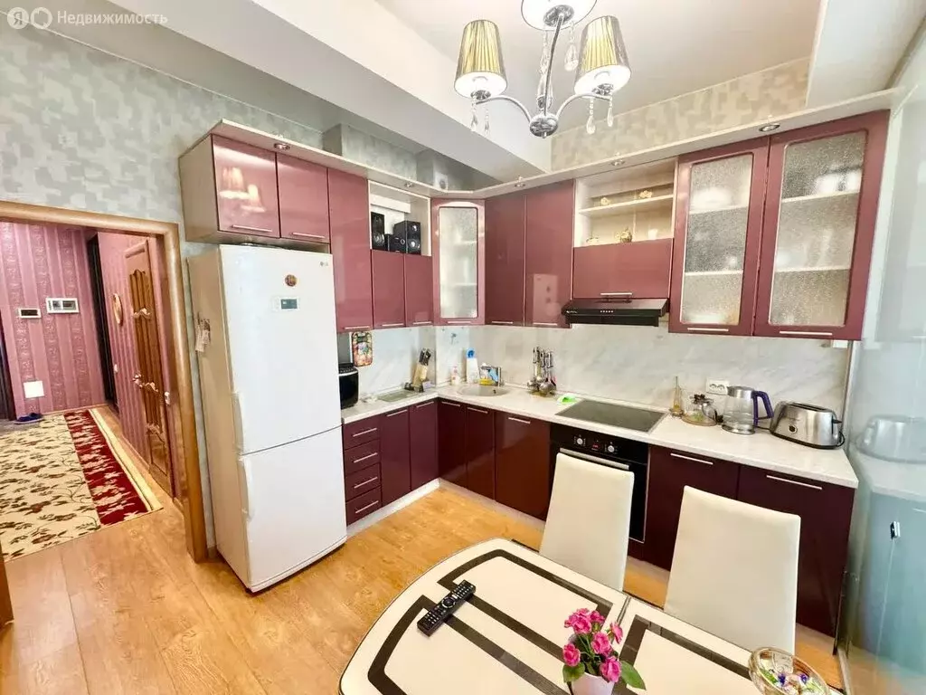2-комнатная квартира: Симферополь, улица Беспалова, 110В (67.8 м) - Фото 1