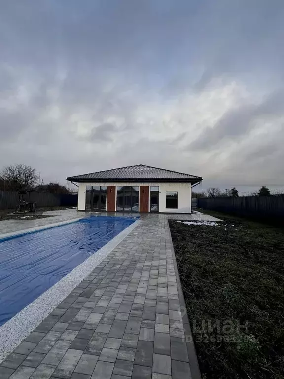 Дом в Воронежская область, Семилукское с/пос, с. Ендовище ул. ... - Фото 1