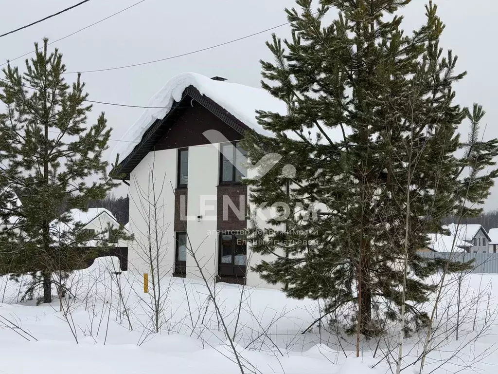 Дом в Удмуртия, Якшур-Бодьинский район, с. Люкшудья ул. Труда, 24 (92 ... - Фото 1
