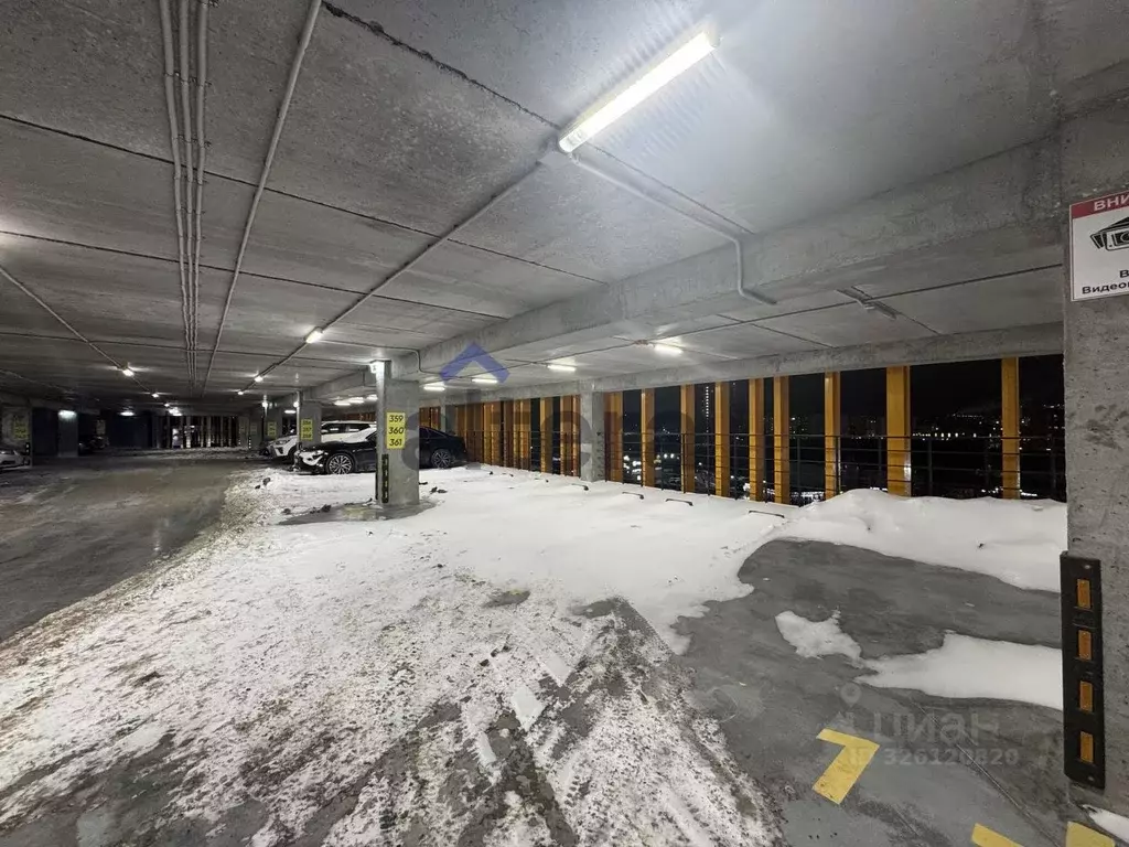 Гараж в Татарстан, Казань ул. Рашида Нежметдинова, 1А (10 м) - Фото 1