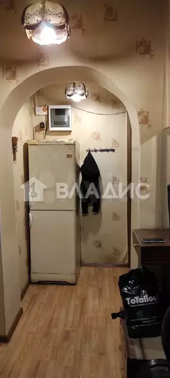 Комната 12,4 м в 3-к., 1/5 эт. - Фото 0