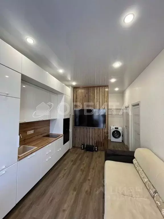 1-к кв. Тюменская область, Тюмень ул. Сергея Свиридова, 7 (37.5 м) - Фото 0