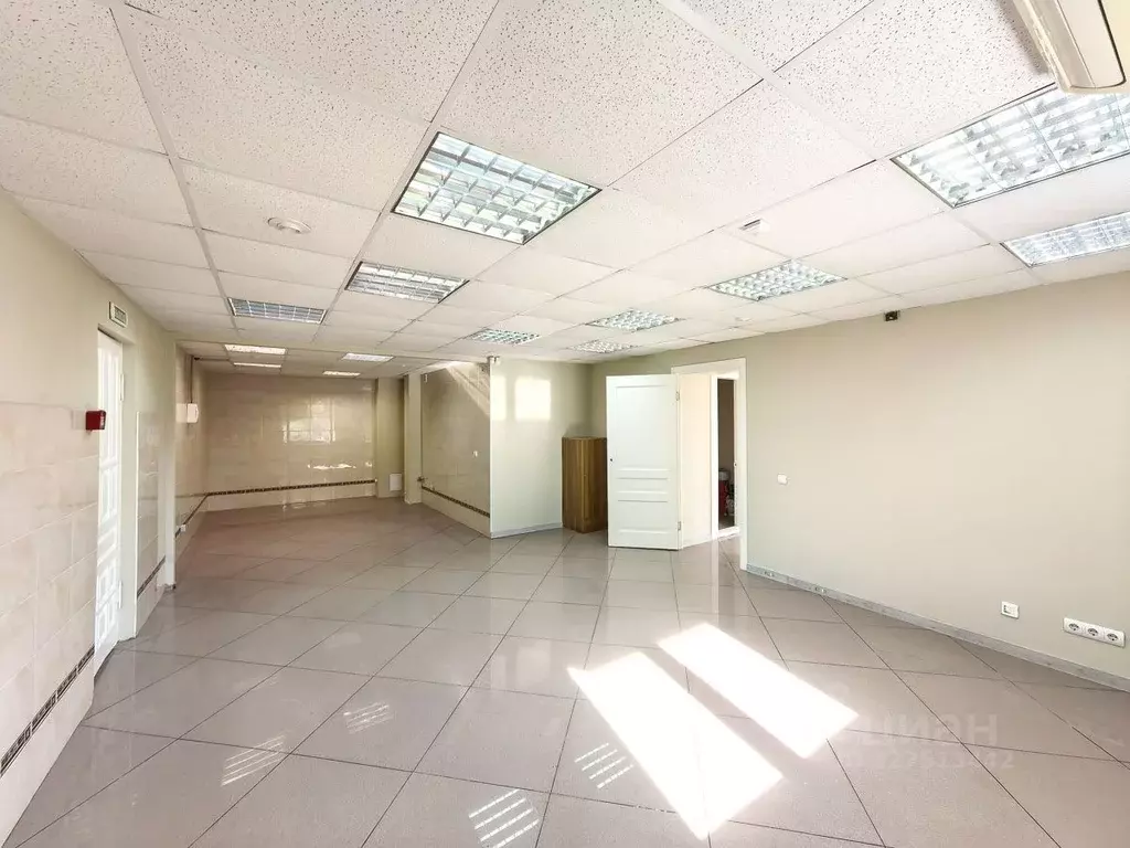 Помещение свободного назначения в Свердловская область, Екатеринбург ... - Фото 1