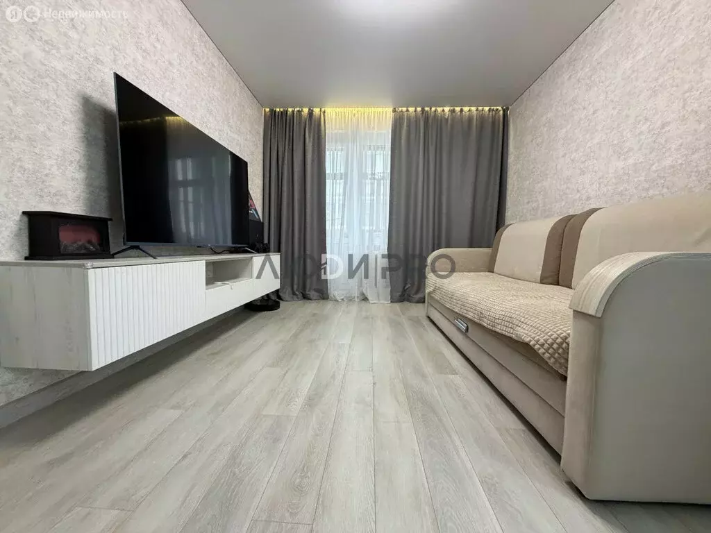 3-комнатная квартира: Уфа, улица Ферина, 18 (56.9 м) - Фото 2