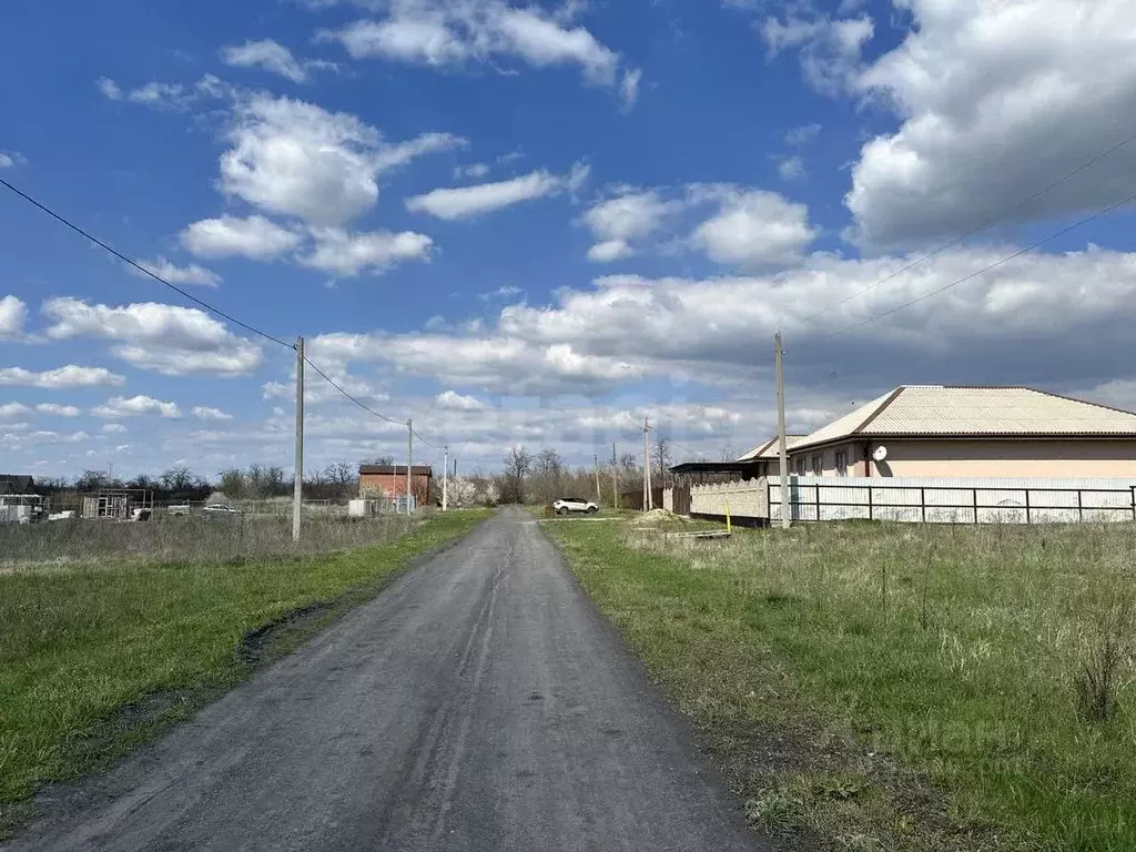 Участок в Ростовская область, Родионово-Несветайская сл. ул. Сливовая ... - Фото 0