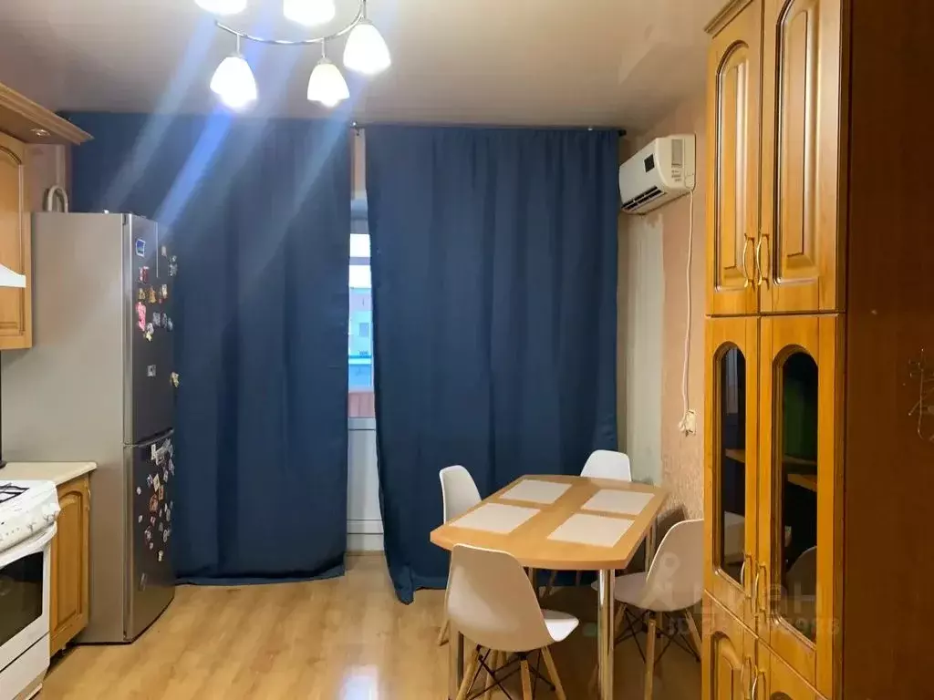 2-к кв. Ярославская область, Ярославль ул. Батова, 3к3 (70.0 м) - Фото 0