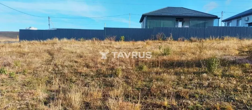 Участок в Крым, Симферопольский район, Добровское с/пос, с. Заречное ... - Фото 1