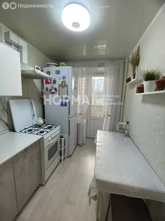 1-комнатная квартира: Октябрьский, улица Новосёлов, 14 (27.3 м) - Фото 0
