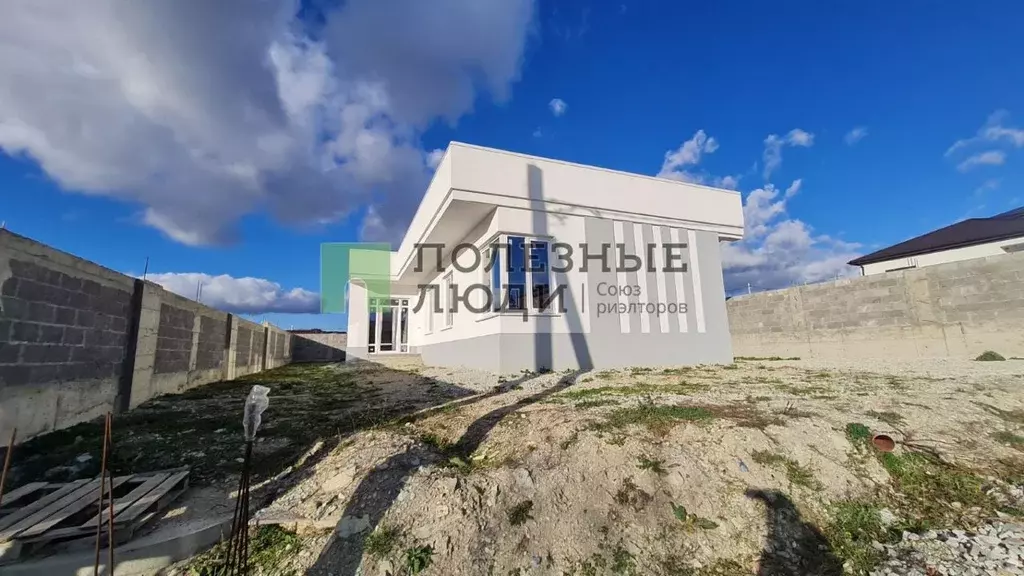 Дом в Краснодарский край, Новороссийск городской округ, с. Мысхако ул. ... - Фото 1