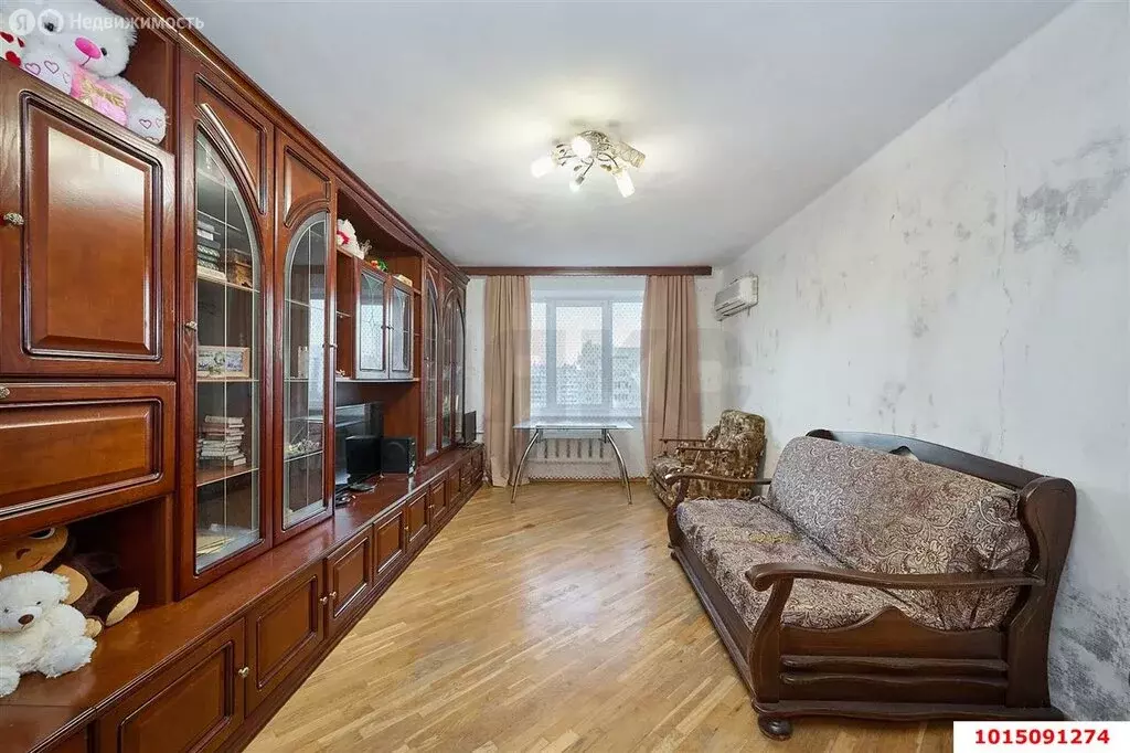 3-комнатная квартира: Краснодар, улица Красных Партизан, 103 (85 м) - Фото 1