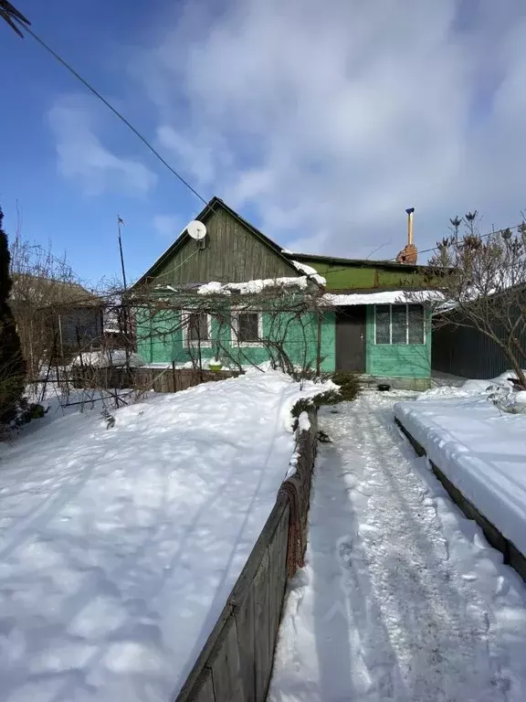 Дом в Саратовская область, пос. Тепличный ул. Тепличная, 34 (76 м) - Фото 0