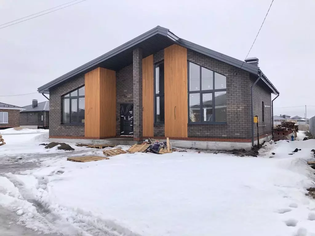 Дом в Татарстан, Лаишевский район, с. Сокуры ул. Интернациональная, 9 ... - Фото 1