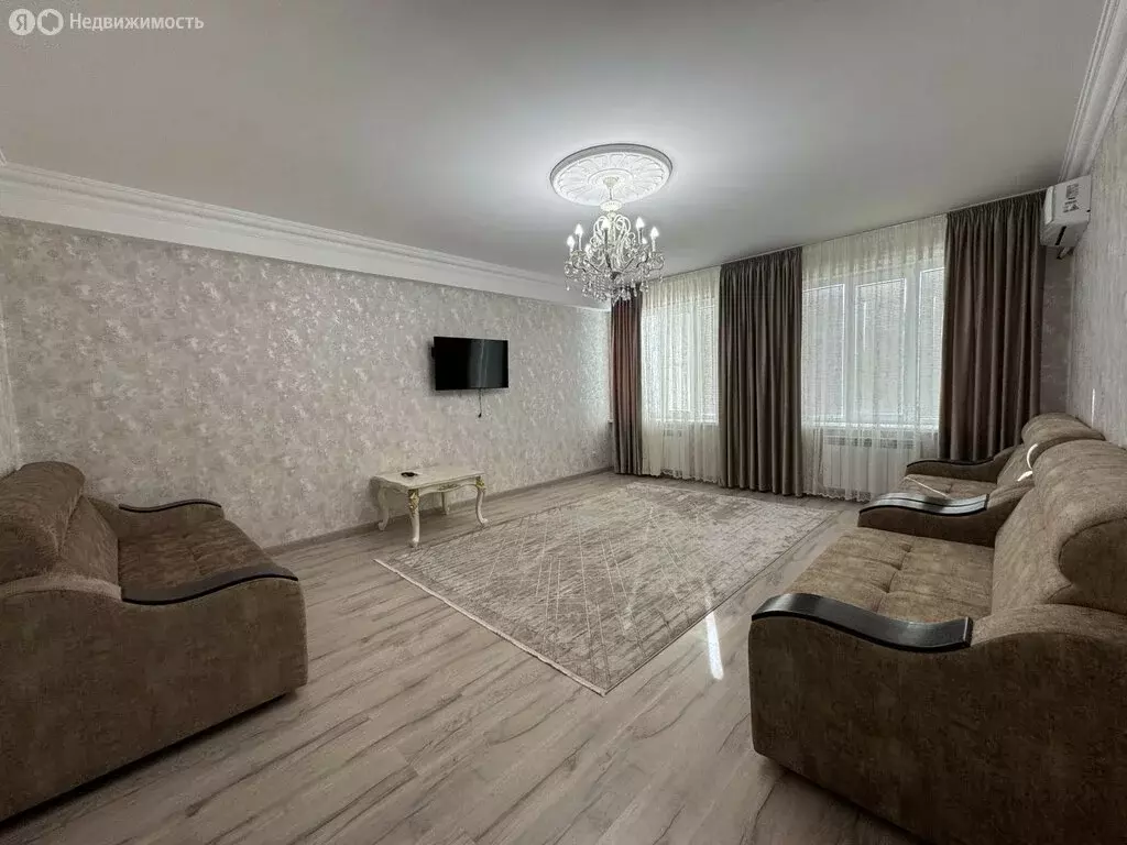 2-комнатная квартира: Дербент, улица Салаватова, 19 (93 м) - Фото 0