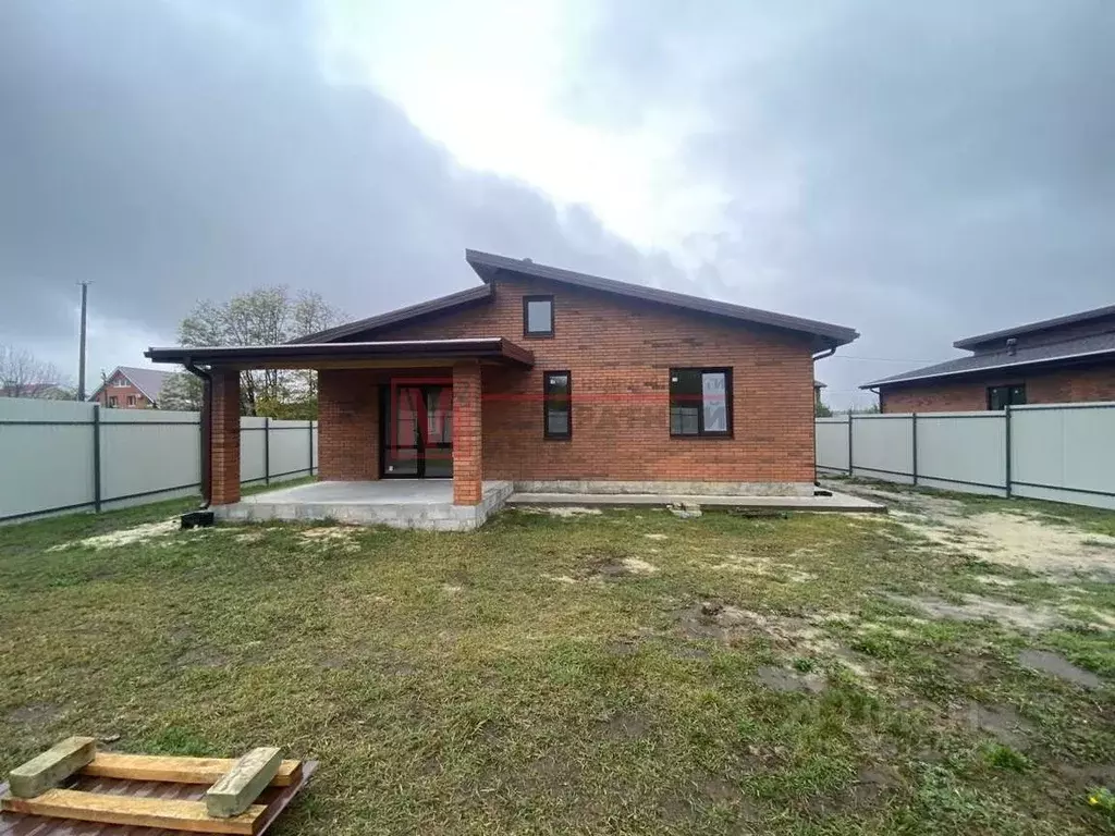 Дом в Белгородская область, Старооскольский городской округ, с. ... - Фото 2