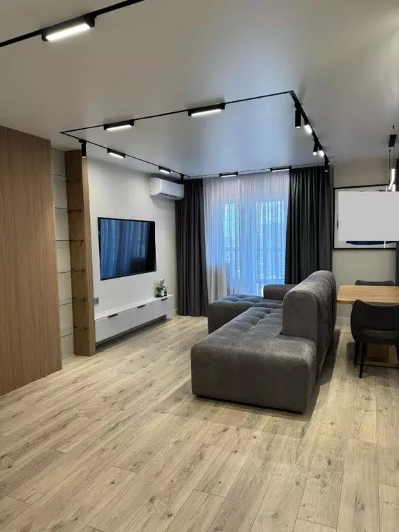 3-к кв. Татарстан, Казань ул. Рауиса Гареева, 113 (70.0 м) - Фото 0