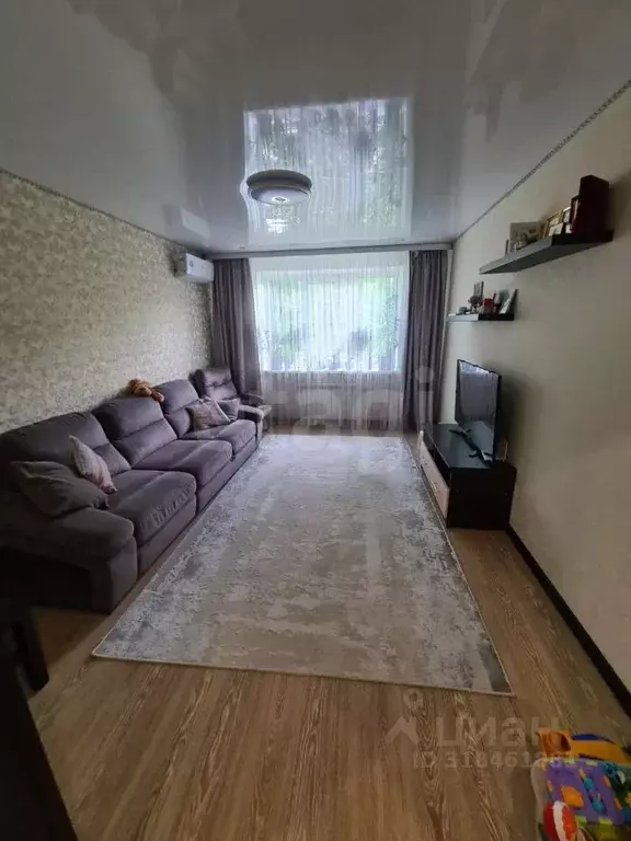 3-к кв. Белгородская область, Губкин ул. Космонавтов, 13А (64.6 м) - Фото 0