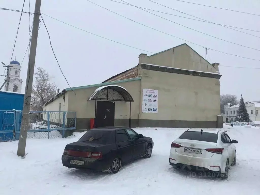 Помещение свободного назначения в Саратовская область, Дергачи рп ул. ... - Фото 1