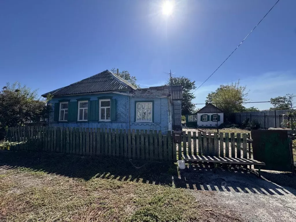 Дом в Ростовская область, Неклиновский район, с. Синявское ул. ... - Фото 1