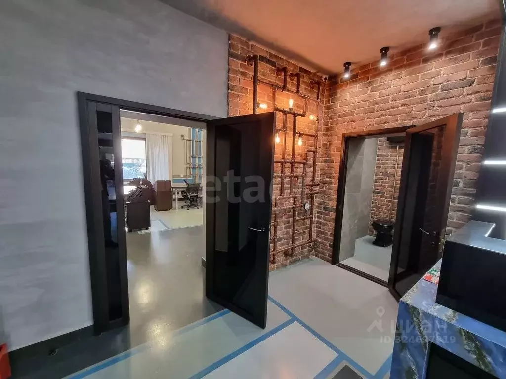 Офис в Тюменская область, Тюмень Харьковская ул., 64 (177 м) - Фото 1