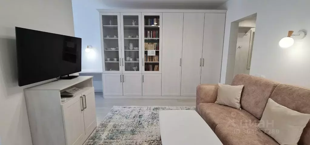 2-к кв. Краснодарский край, Сочи Гагарина мкр, бул. Цветной, 19 (46.0 ... - Фото 0