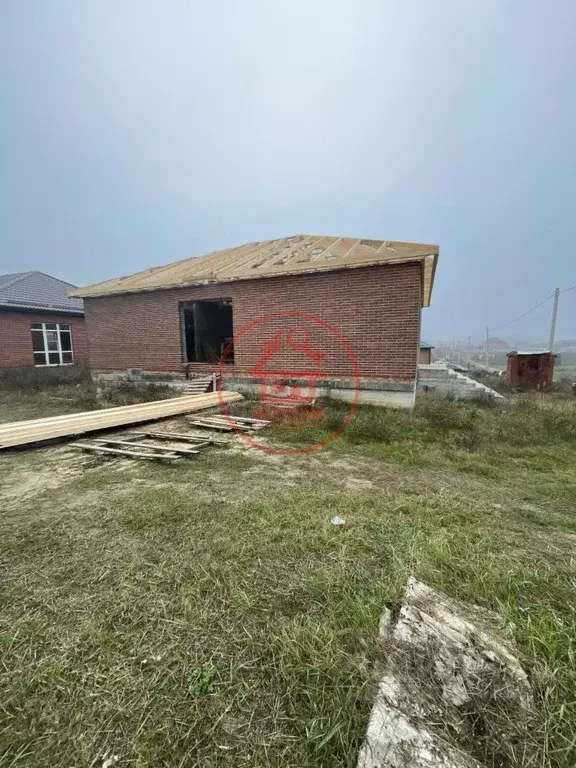 Дом в Краснодарский край, Новокубанский район, пос. Прикубанский ... - Фото 1