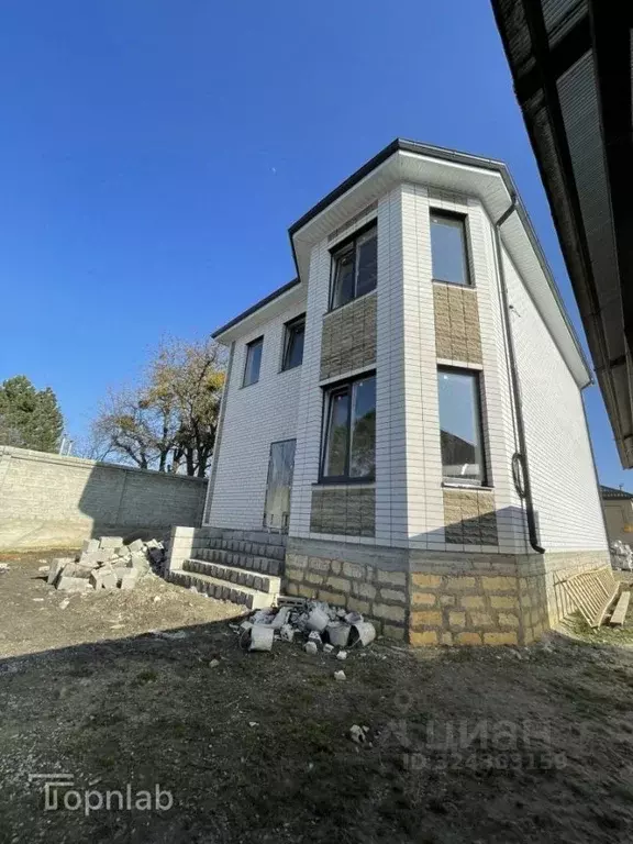 Дом в Ставропольский край, Ставрополь № 10 мкр,  (100 м) - Фото 1