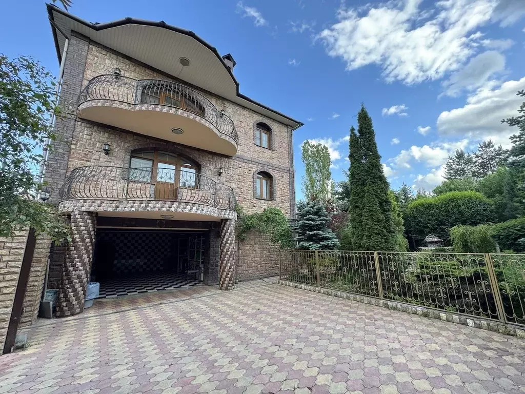 Коттедж в Московская область, Красногорск городской округ, д. ... - Фото 1